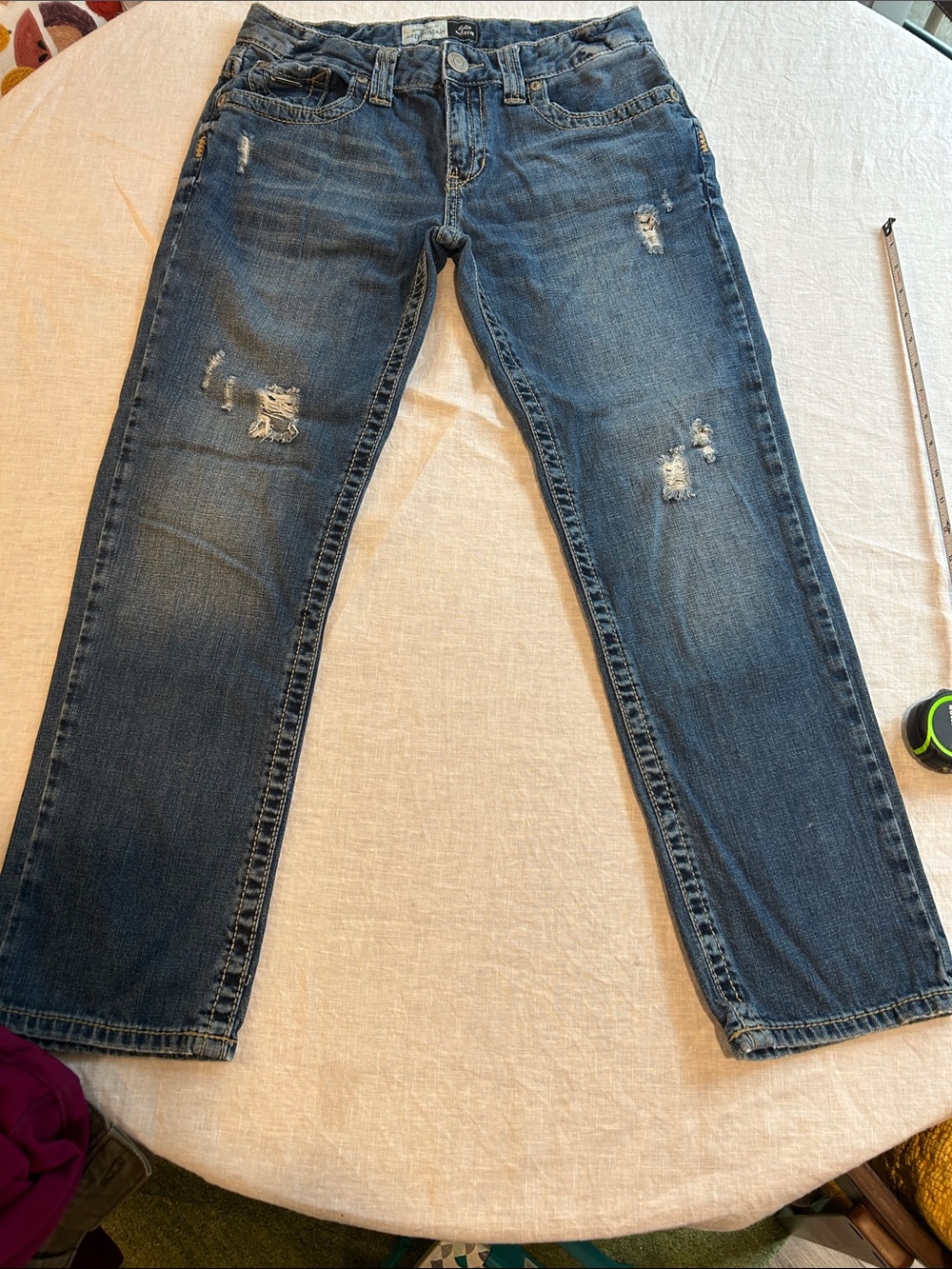 Aeropostale Kylie boyfriend jeans. Distressed. Size 7/8 Regular. Great condition